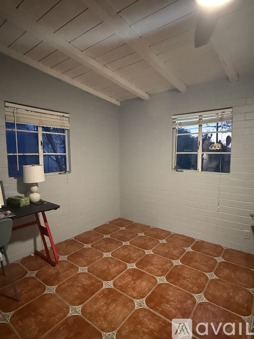 2817 North Desert Avenue 2 Beds Single Family Home for Rent - Photo gallery 2