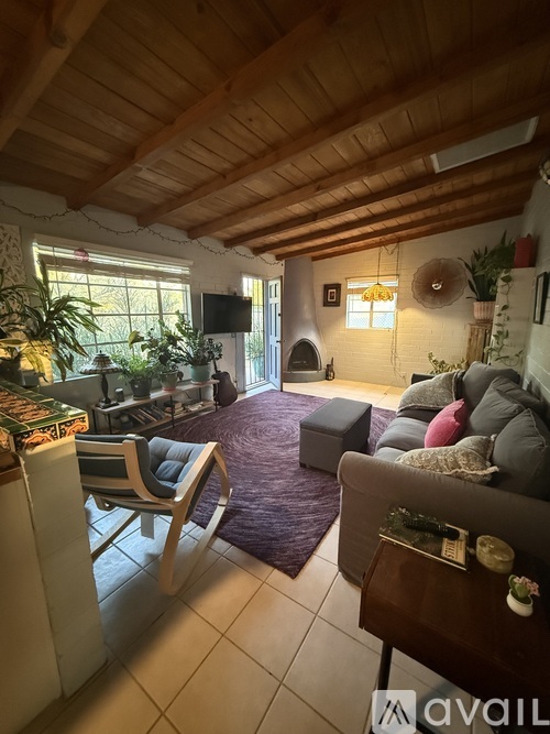 2817 North Desert Avenue 2 Beds Single Family Home for Rent - Photo gallery 4