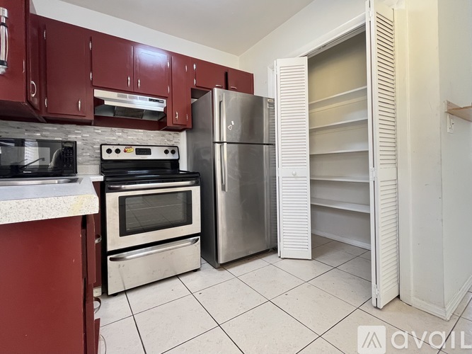 2826 Van Buren St 1 Condo for Rent - Photo gallery 2