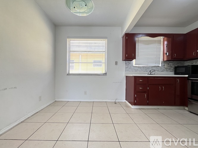 2826 Van Buren St 1 Condo for Rent - Photo gallery 3