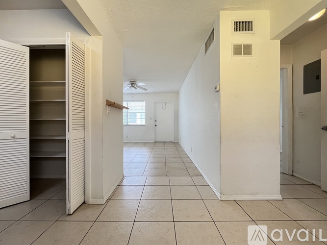 2826 Van Buren St 1 Condo for Rent - Photo gallery 4