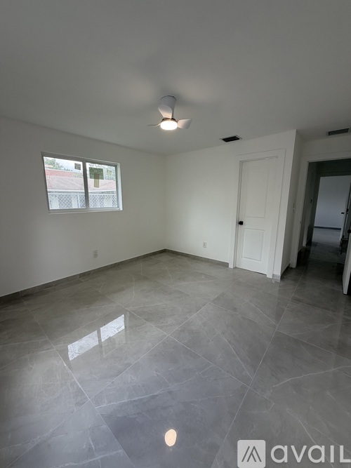5895 NW 19th St 4 Beds Single Family Home for Rent - Photo gallery 4