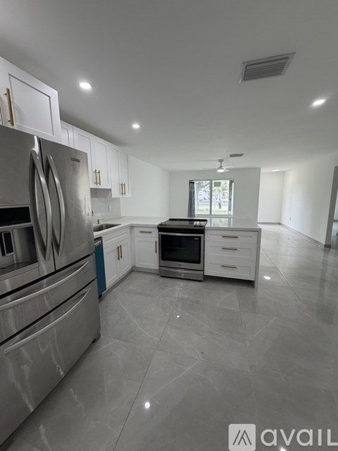 5895 NW 19Th St 4 Beds Apartment for Rent
