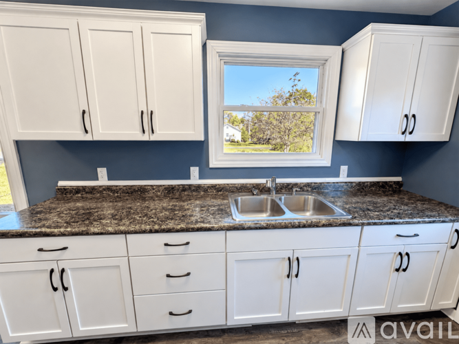 909 19th St 3 Beds Single Family Home for Rent - Photo gallery 3