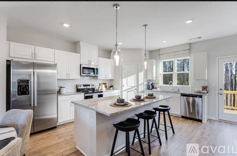 5838 Schelton Place SE 3 Beds Apartment for Rent