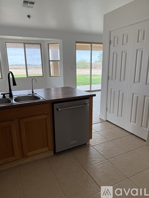 37628 West Elwood Street 5 Beds Apartment for Rent