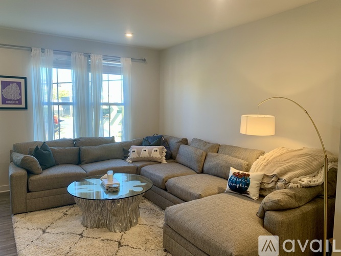 3641 Tryclan Drive 3 Beds Townhouse for Rent - Photo gallery 2