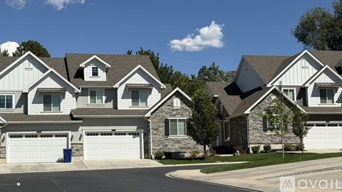 234 N, Glenwood Way 4 Beds Apartment for Rent