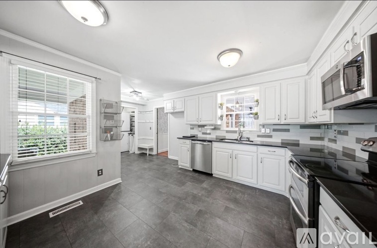 20 Snowden Street 4 Beds Single Family Home for Rent - Photo gallery 3