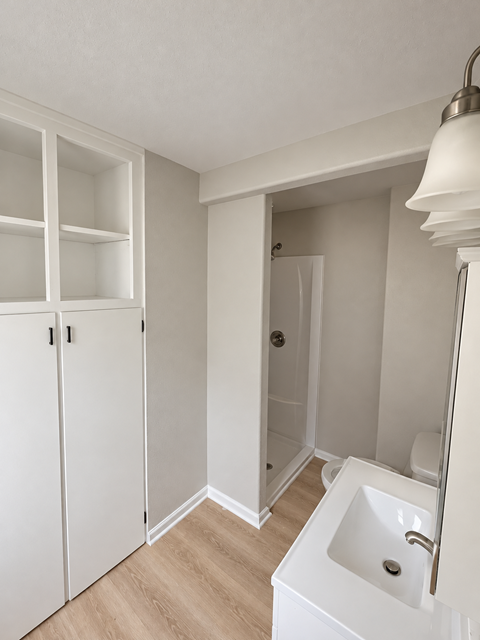 1311 Oak Street 3 Beds Apartment for Rent