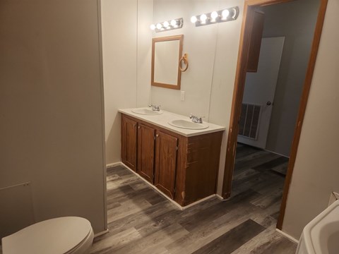 18201 Alameda Street 3 Beds Apartment for Rent