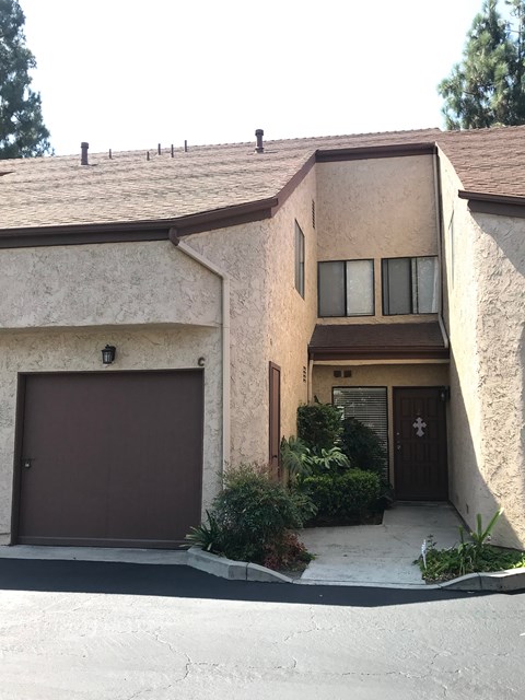 905 S. California Ave. 3 Beds Apartment for Rent