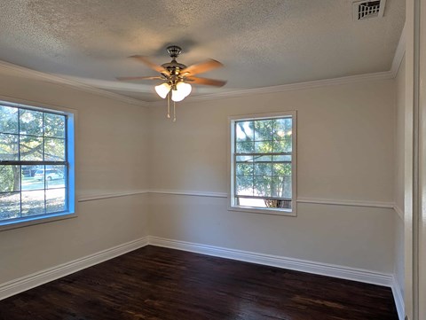 2302 Wilson Avenue 3 Beds Apartment for Rent