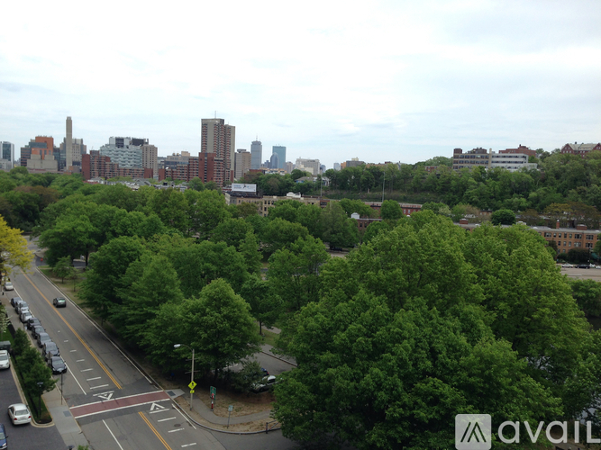 77 Pond Avenue 3 Beds Condo for Rent - Photo gallery 1