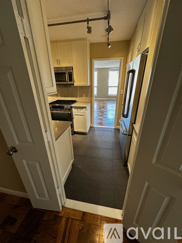 77 Pond Avenue 3 Beds Condo for Rent - Photo gallery 4