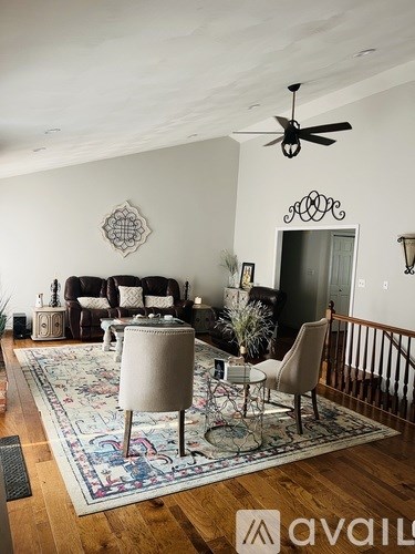 329 Golf Road 5 Beds Apartment for Rent