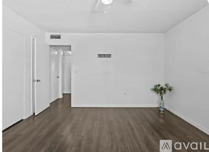 1000 Lake Of The Woods Boulevard 1 Condo for Rent - Photo gallery 2