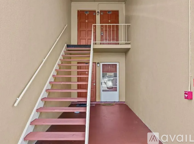 1000 Lake Of The Woods Boulevard 1 Condo for Rent - Photo gallery 3