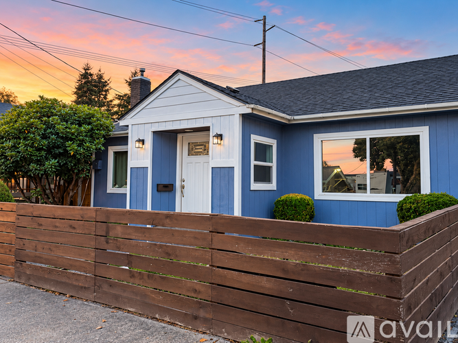 503 Ash Street 3 Beds Single Family Home for Rent - Photo gallery 1
