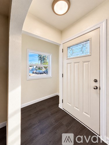 503 Ash Street 3 Beds Apartment for Rent