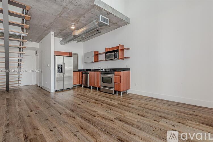 690 SW 1st Ct 1 Condo for Rent - Photo gallery 2