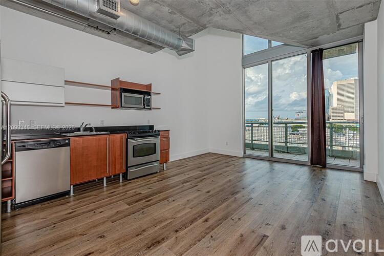 690 SW 1st Ct 1 Condo for Rent - Photo gallery 5
