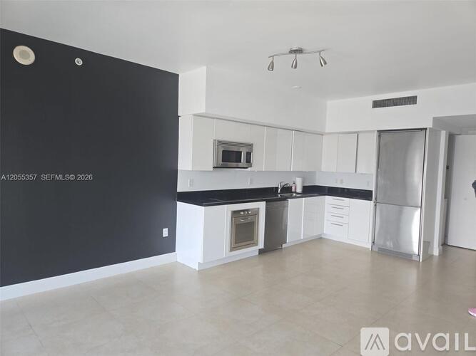 92 SW 3rd St 1 Condo for Rent - Photo gallery 4