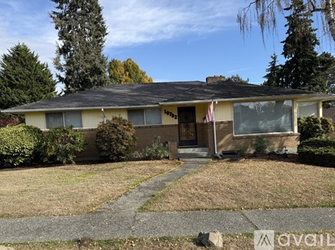 10702 39Th Avenue Southwest 3 Beds Apartment for Rent