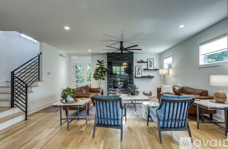 702 West 4th Street 4 Beds Single Family Home for Rent - Photo gallery 4