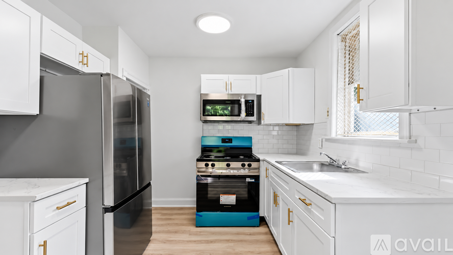 4542 N Mole St 3 Beds Single Family Home for Rent - Photo gallery 2