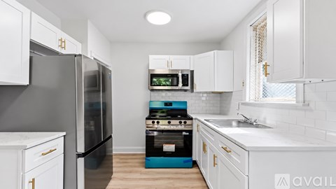 4542 N Mole St 3 Beds Apartment for Rent