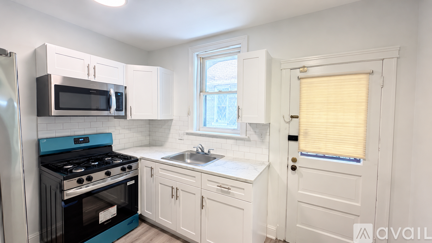4542 N Mole St 3 Beds Single Family Home for Rent - Photo gallery 4