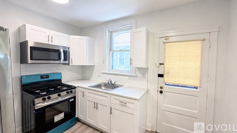 4542 N Mole St 3 Beds Apartment for Rent