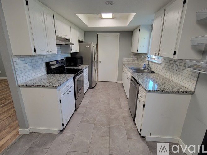 1509 NE 15th Cir 4 Beds Single Family Home for Rent - Photo gallery 2