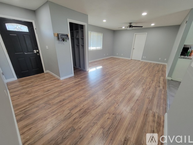 1509 NE 15th Cir 4 Beds Single Family Home for Rent - Photo gallery 3