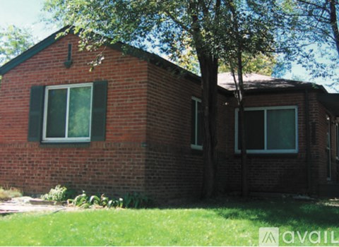 4241 N Clay St 3 Beds Apartment for Rent