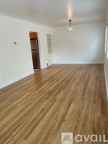 4241 N Clay St 3 Beds Apartment for Rent