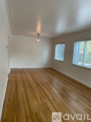 4241 N Clay St 3 Beds Apartment for Rent