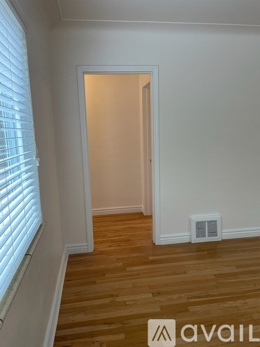 4241 N Clay St 3 Beds Apartment for Rent