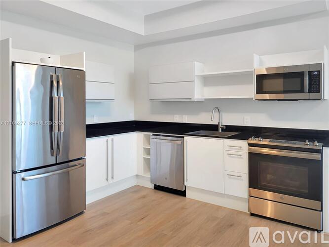 690 SW 1st Ct 1 Condo for Rent - Photo gallery 1