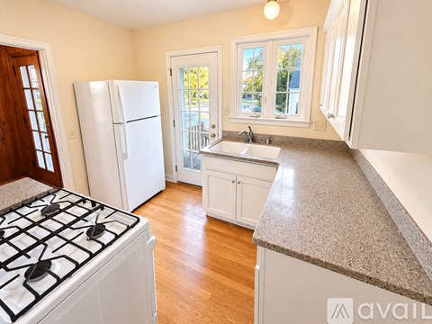 401 Russell St 4 Beds Apartment for Rent
