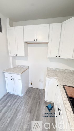 14 Hillside Ave 2 Beds Apartment for Rent