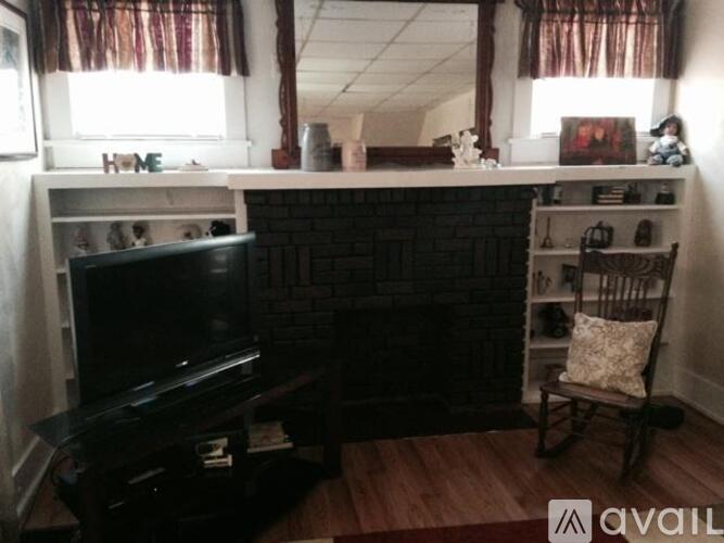 30 N Gordon St 1 Apartment for Rent - Photo gallery 1