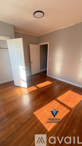 14 Hillside Ave 2 Beds Apartment for Rent