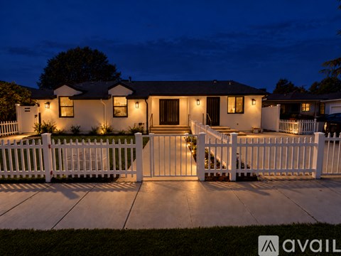 7039 1/2 Quartz Avenue 2 Beds Apartment for Rent