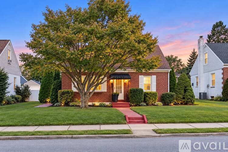 1911 S 2nd St 4 Beds Single Family Home for Rent - Photo gallery 1
