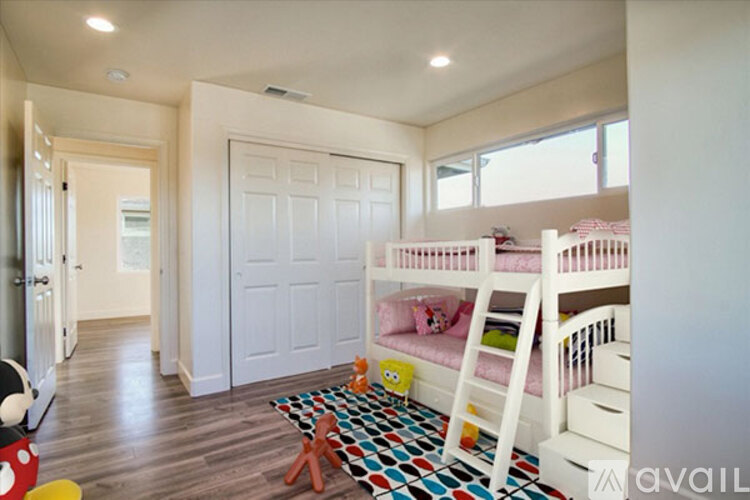 23 Ihlam Place 3 Beds Townhouse for Rent - Photo gallery 4