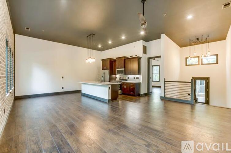 42 Shady Moss Lp 3 Beds Single Family Home for Rent - Photo gallery 4