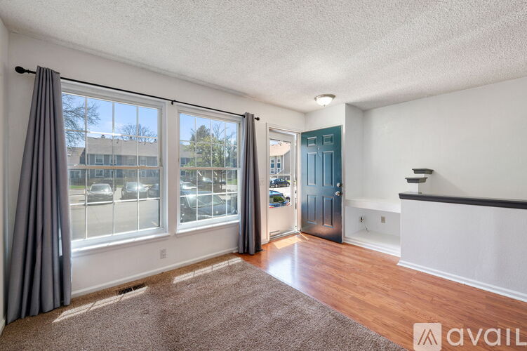 11590 Community Center Dr 1 Townhouse for Rent - Photo gallery 4