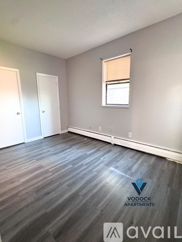 52 Maple Ave 3 Beds Apartment for Rent